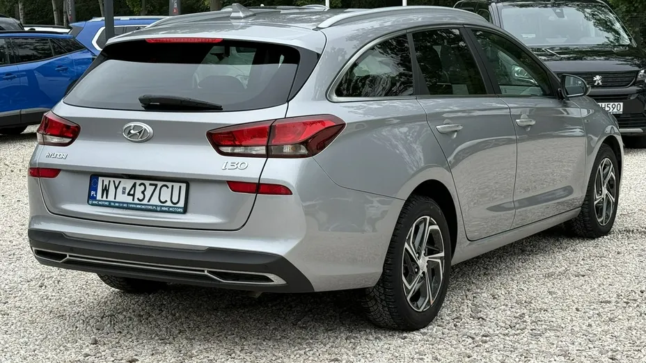 HYUNDAI i30 -