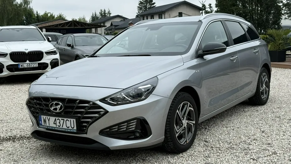 HYUNDAI i30 -