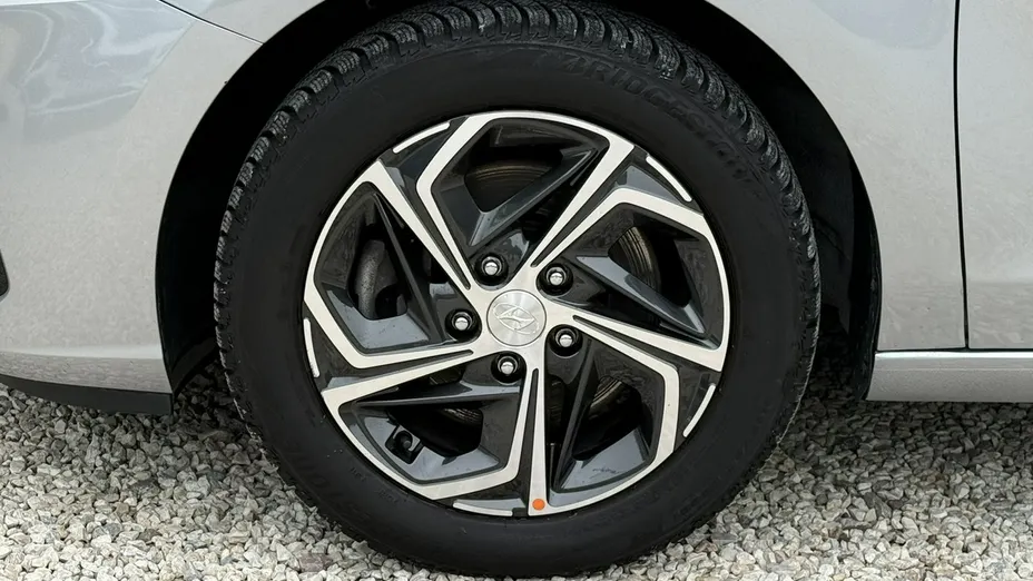 HYUNDAI i30 -