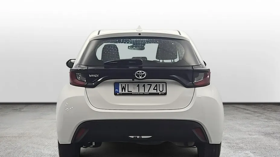 TOYOTA Yaris -