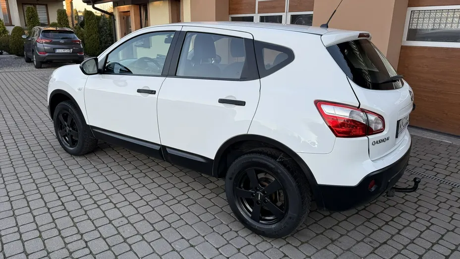 NISSAN Qashqai -