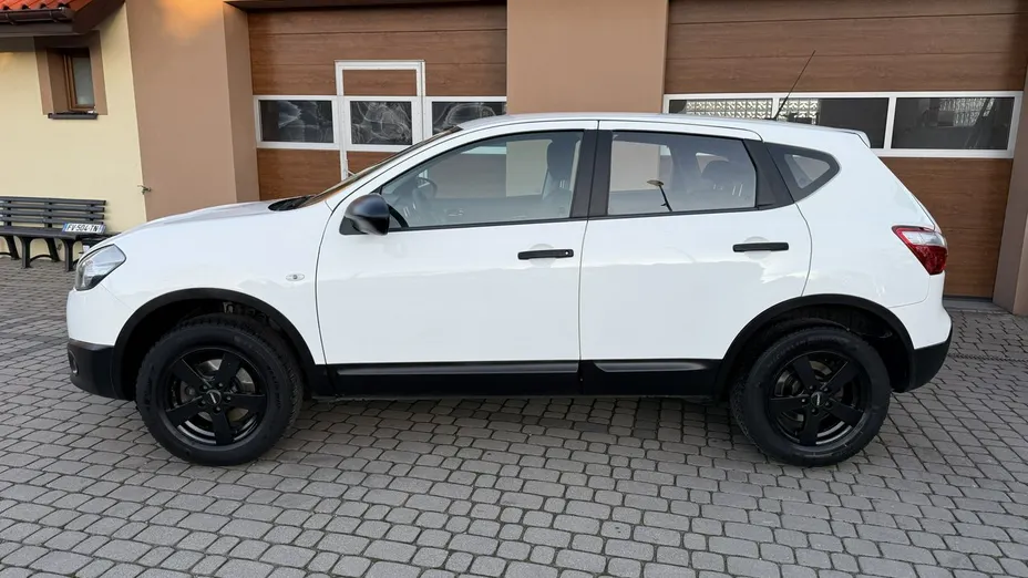 NISSAN Qashqai -