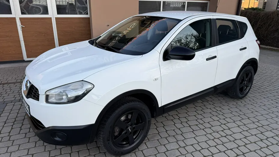 NISSAN Qashqai -