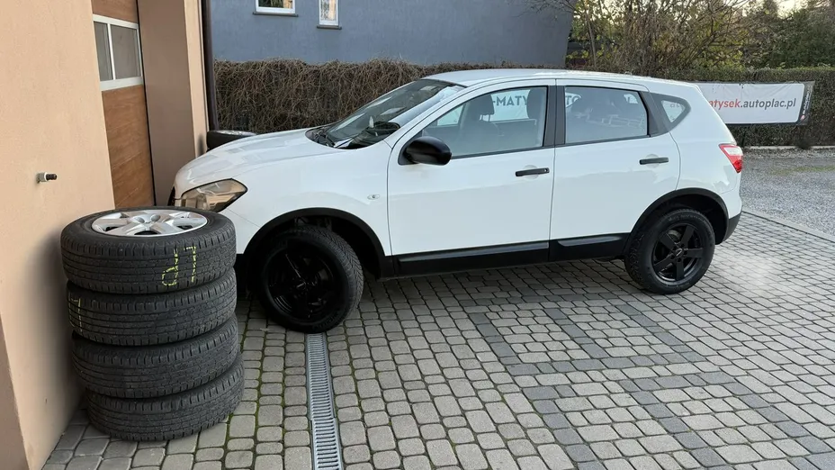 NISSAN Qashqai -