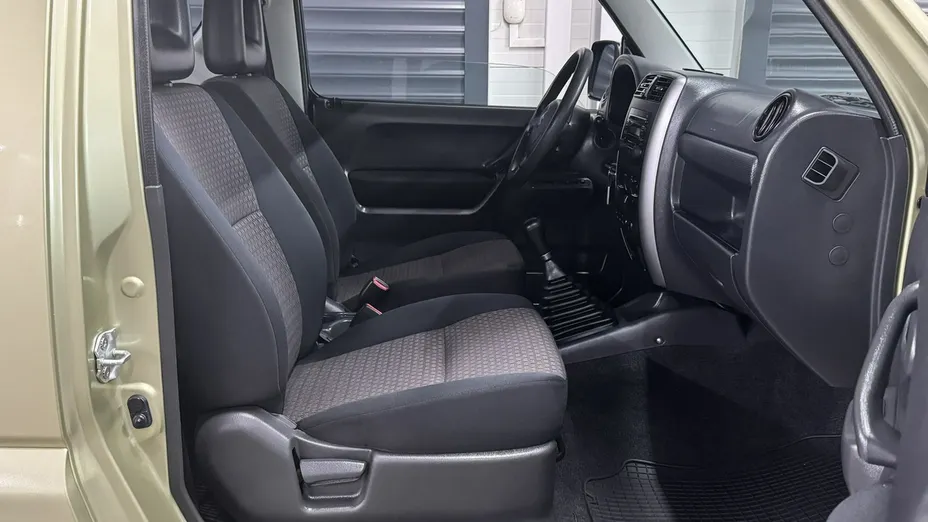 SUZUKI Jimny -