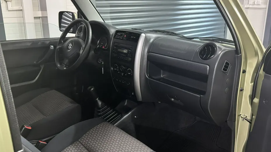 SUZUKI Jimny -