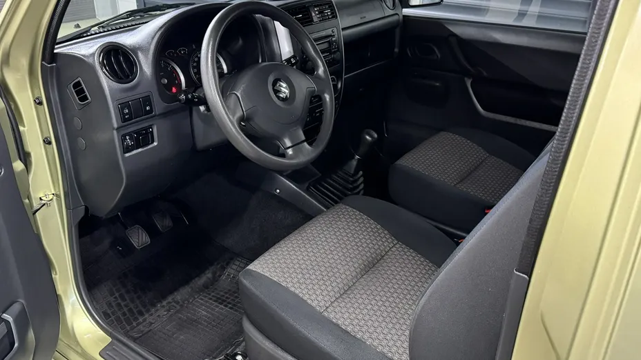 SUZUKI Jimny -