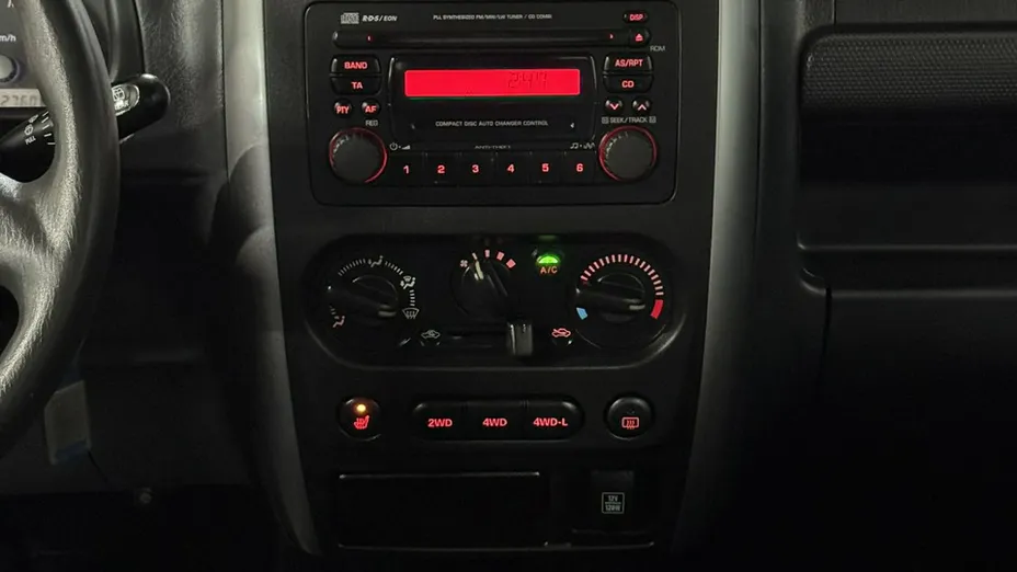 SUZUKI Jimny -