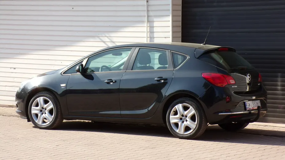 OPEL Astra -