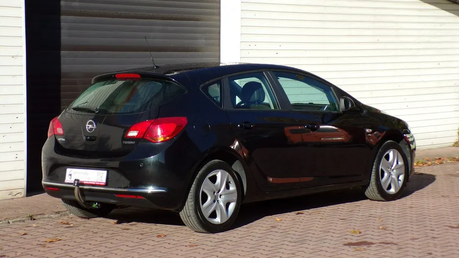 OPEL Astra -