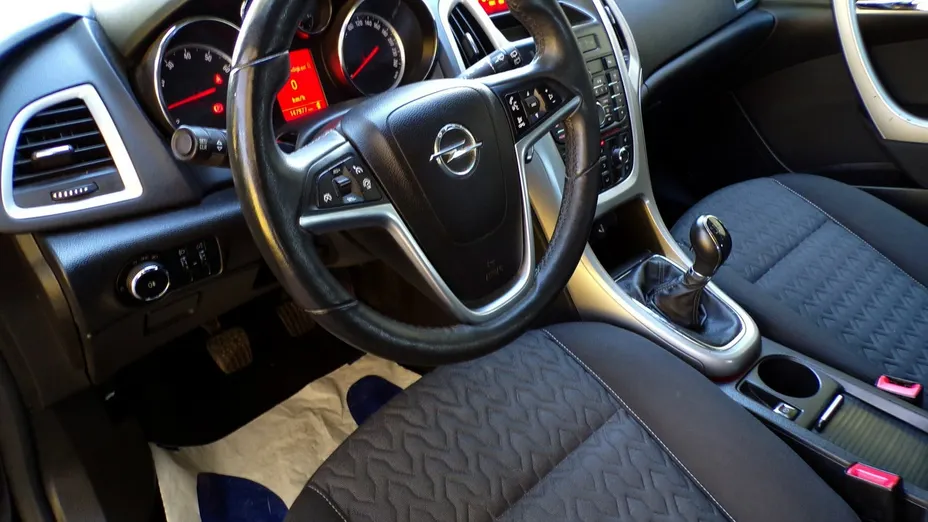 OPEL Astra -