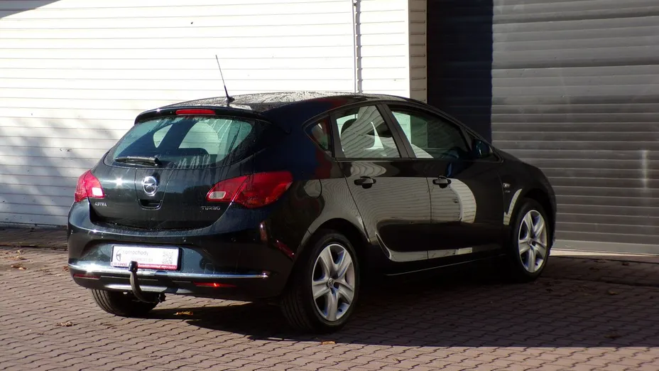 OPEL Astra -