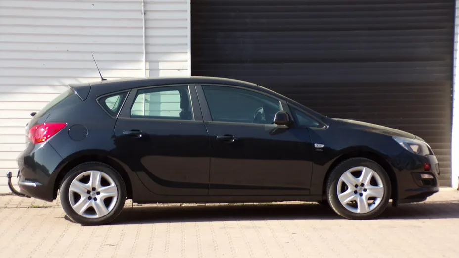 OPEL Astra -