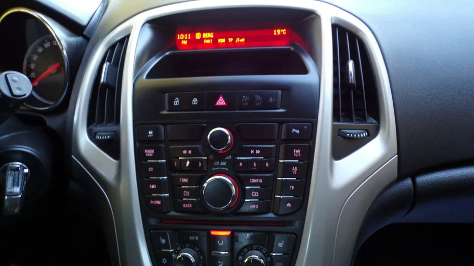 OPEL Astra -