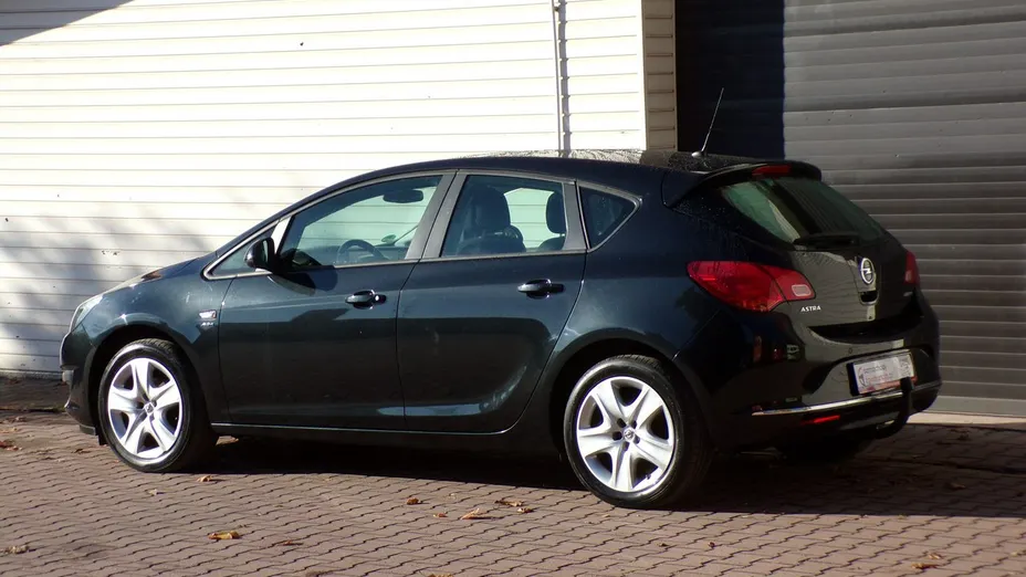 OPEL Astra -