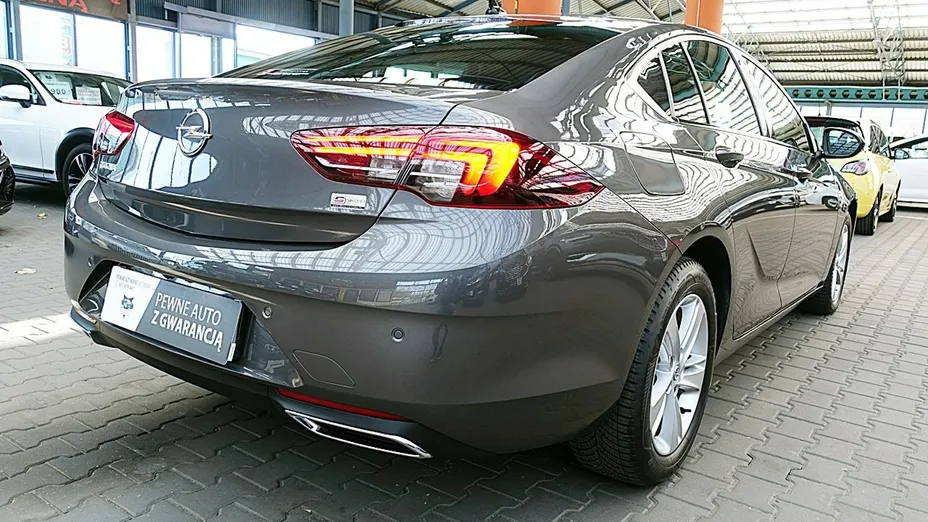 OPEL Insignia -