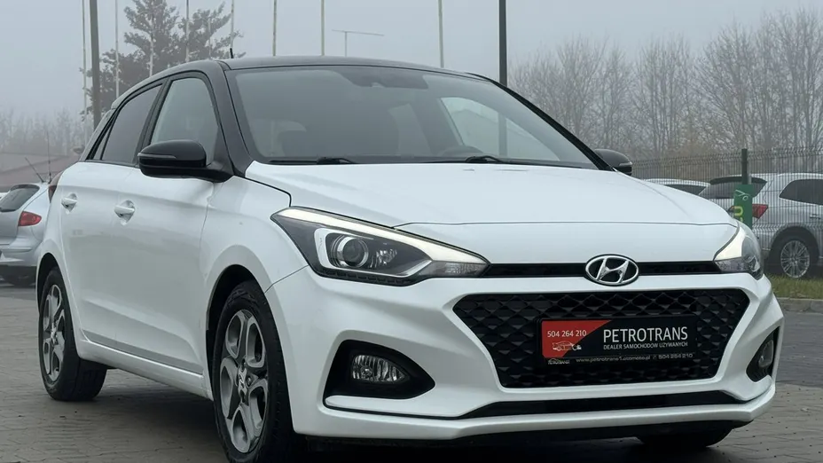 HYUNDAI i20 -