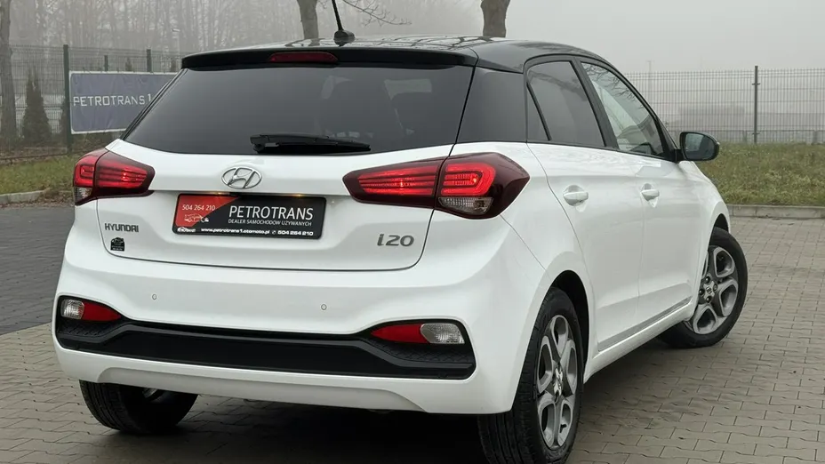 HYUNDAI i20 -