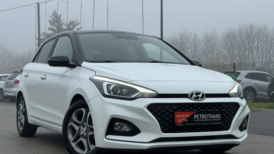 HYUNDAI i20 -