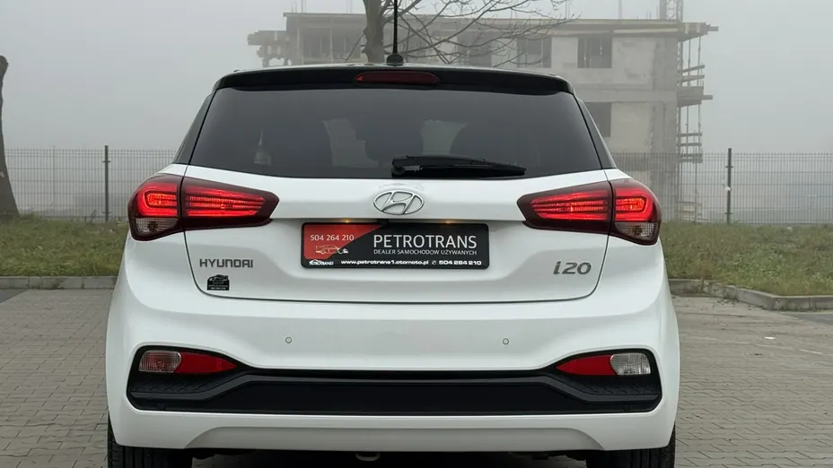 HYUNDAI i20 -