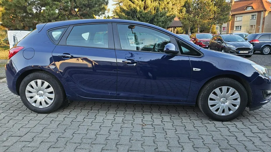 OPEL Astra -