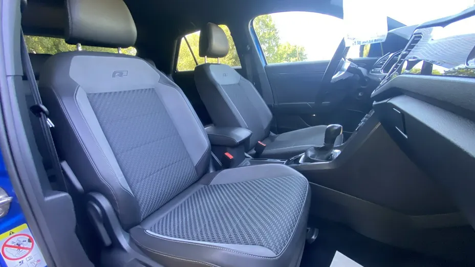 VOLKSWAGEN T-ROC -