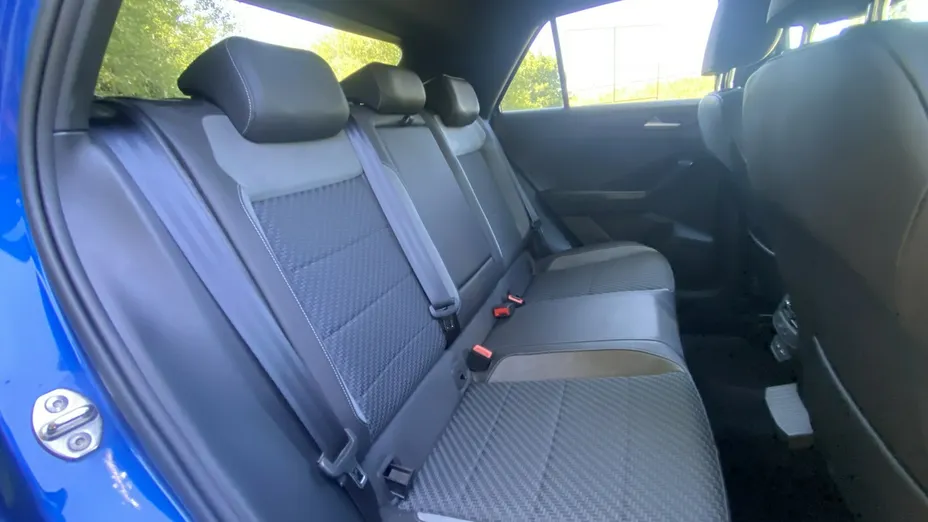 VOLKSWAGEN T-ROC -