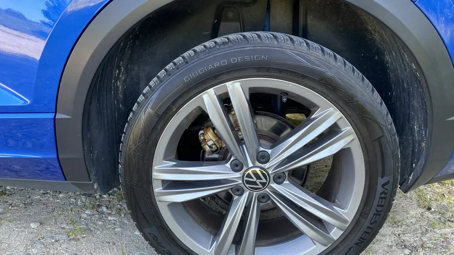 VOLKSWAGEN T-ROC -