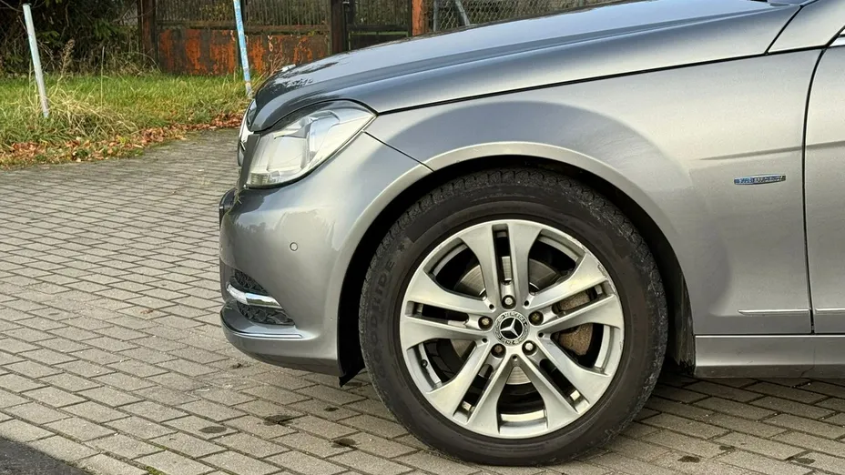 MERCEDES-BENZ C Klasa -
