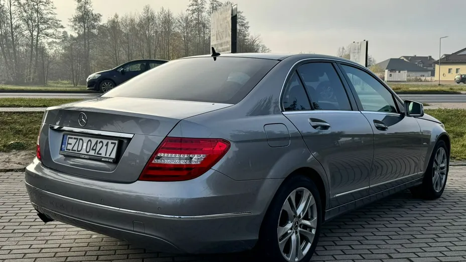 MERCEDES-BENZ C Klasa -