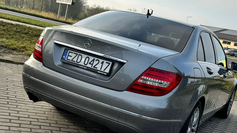 MERCEDES-BENZ C Klasa -