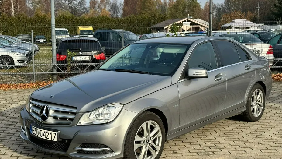 MERCEDES-BENZ C Klasa -