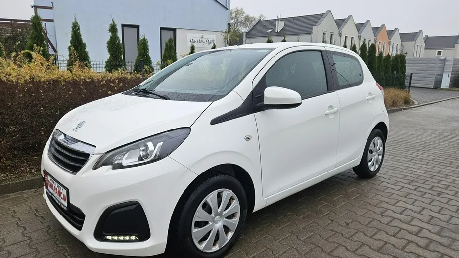 PEUGEOT 108 -