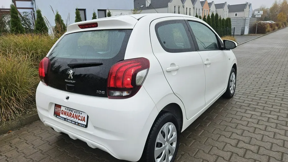 PEUGEOT 108 -