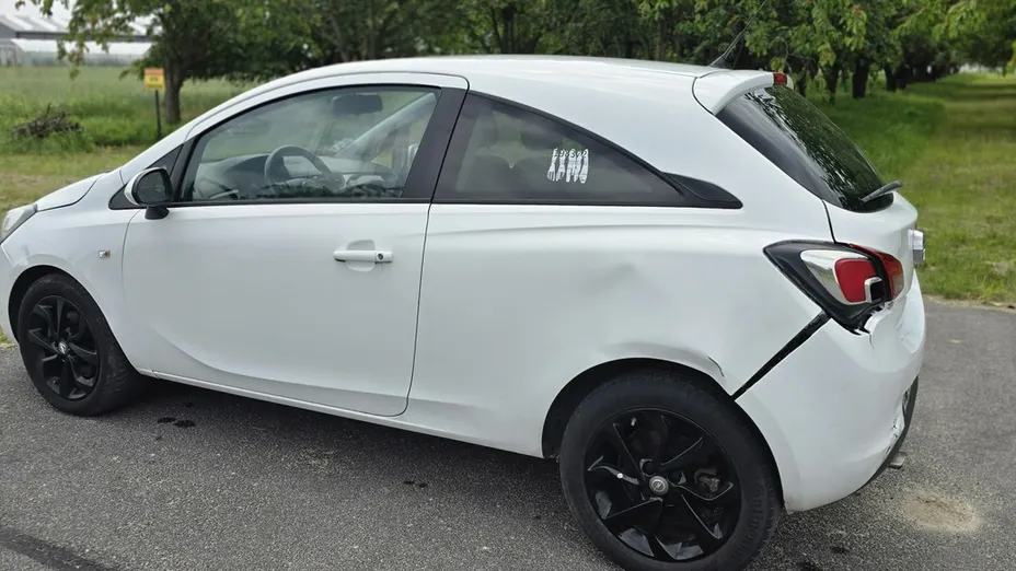 OPEL Corsa -