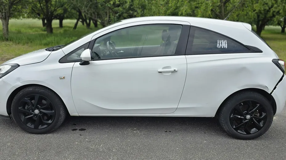 OPEL Corsa -