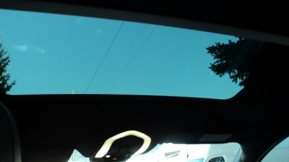 PORSCHE Macan -