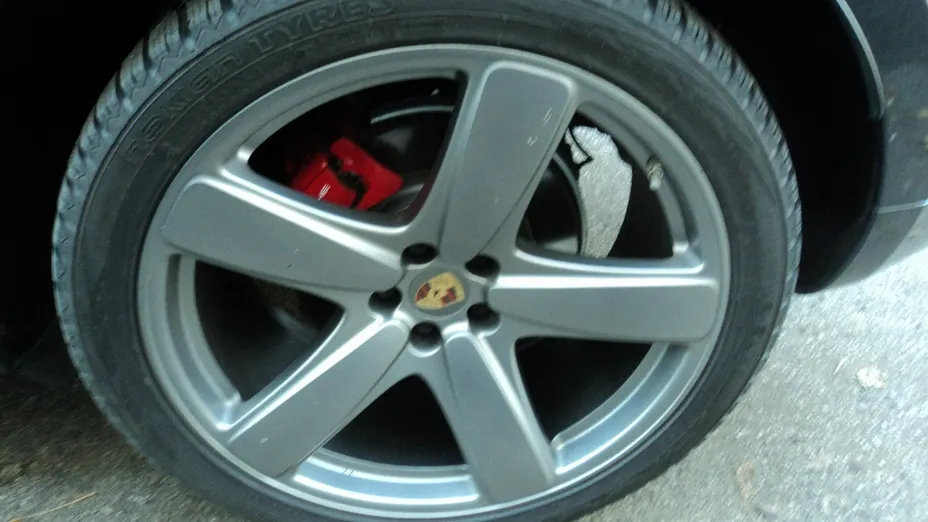 PORSCHE Macan -