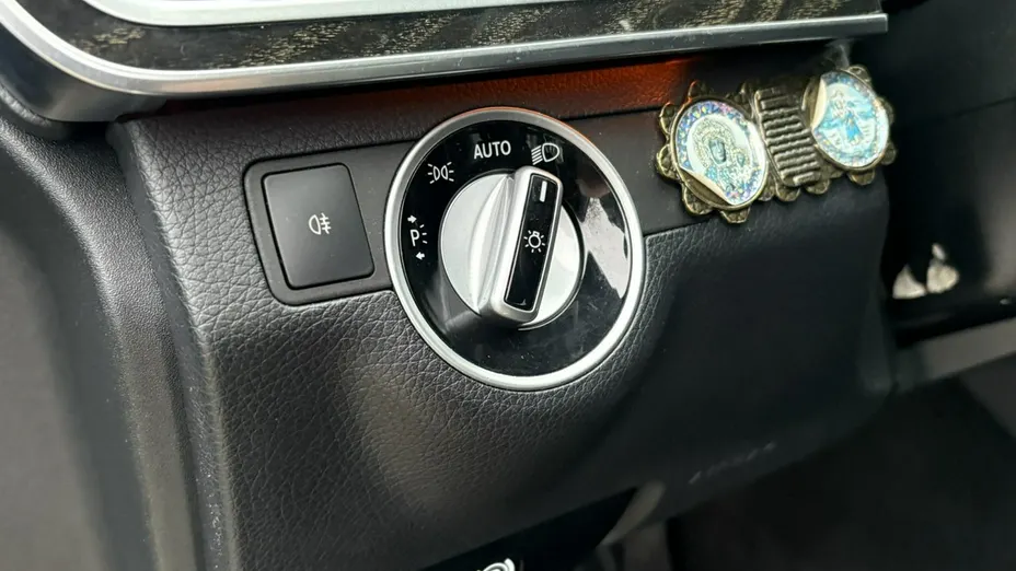 MERCEDES-BENZ E Klasa -