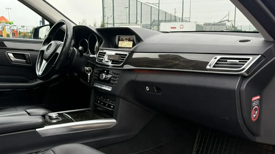 MERCEDES-BENZ E Klasa -