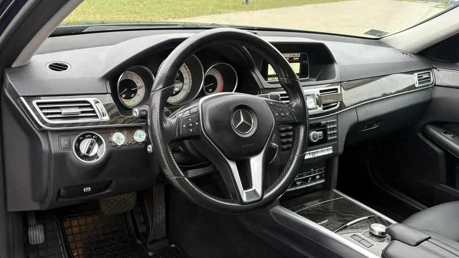 MERCEDES-BENZ E Klasa -