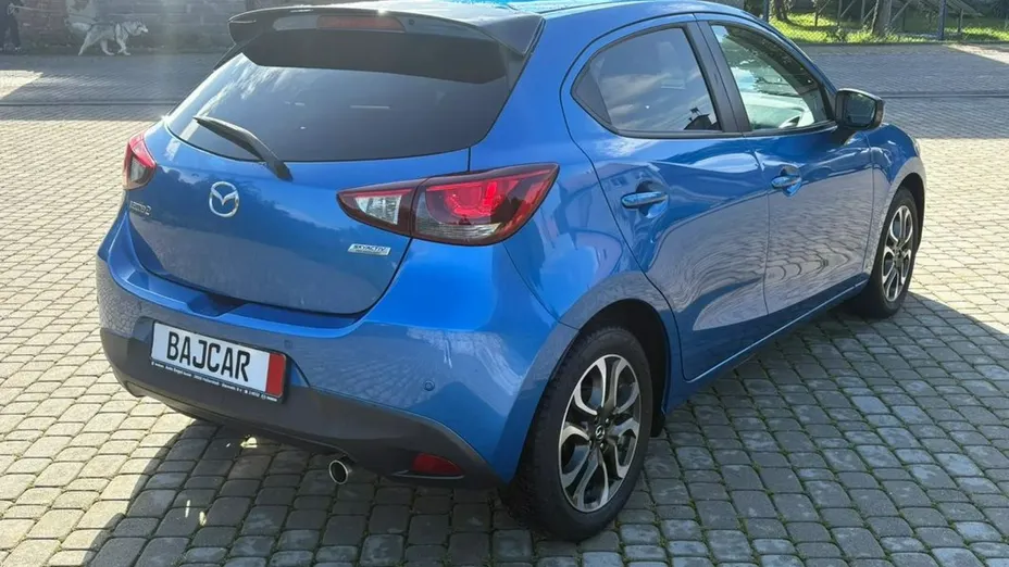 MAZDA 2 -