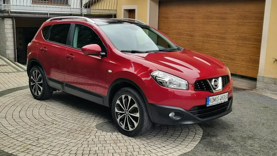 NISSAN Qashqai -