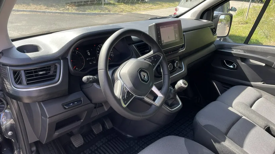 RENAULT Trafic -