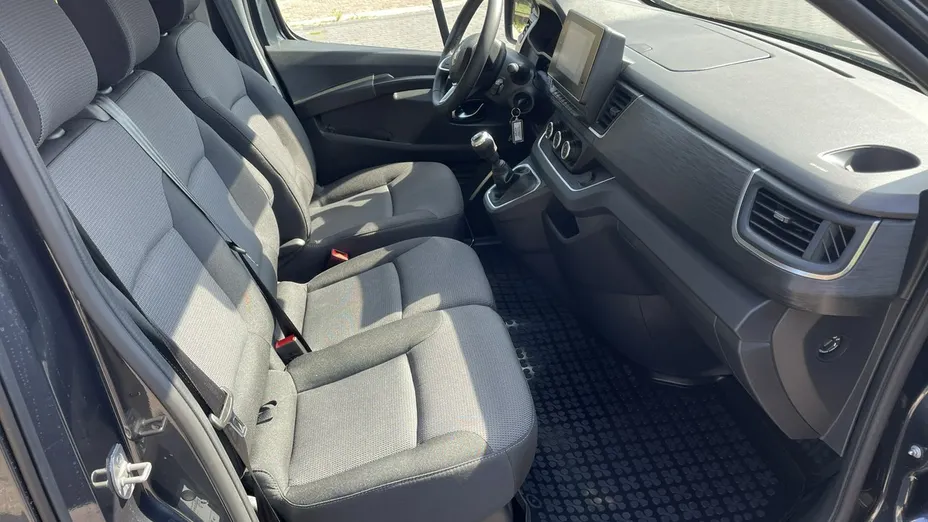 RENAULT Trafic -