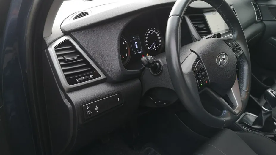 HYUNDAI Tucson -