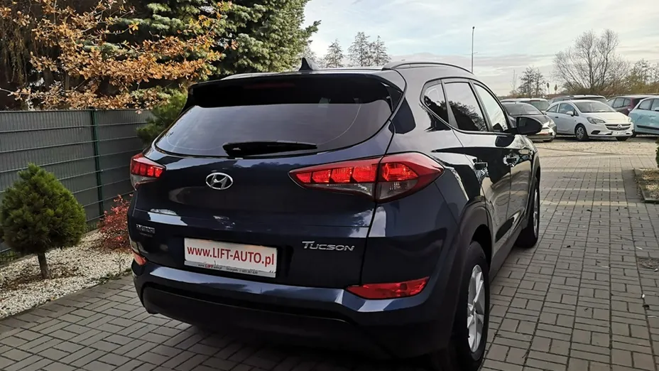 HYUNDAI Tucson -