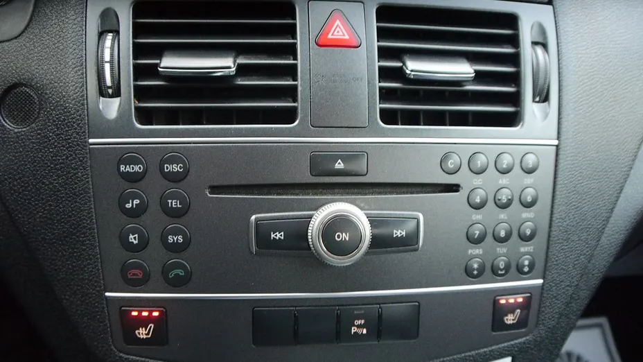 MERCEDES-BENZ C Klasa -