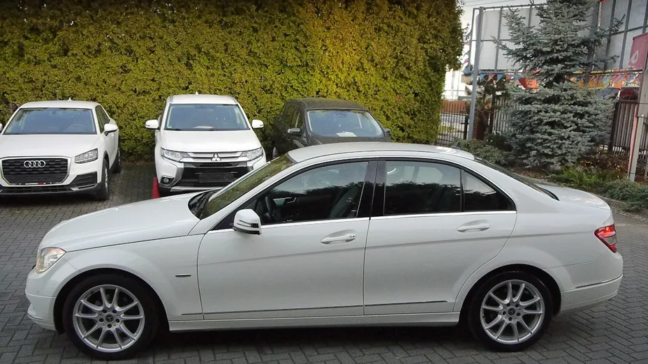 MERCEDES-BENZ C Klasa -