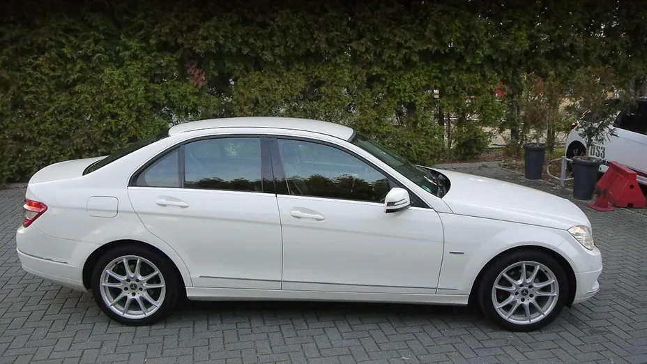 MERCEDES-BENZ C Klasa -